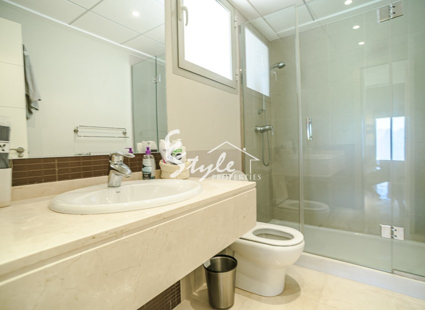 Resale - Villa - San Miguel De Salinas - Las Colinas Golf