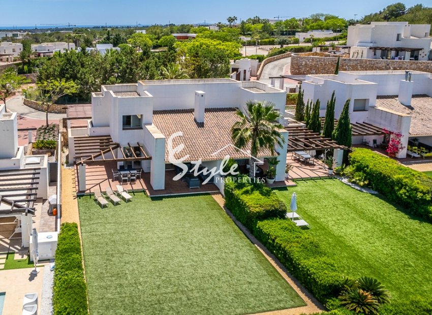 Resale - Villa - San Miguel De Salinas - Las Colinas Golf