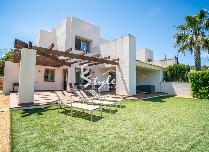 Resale - Villa - San Miguel De Salinas - Las Colinas Golf