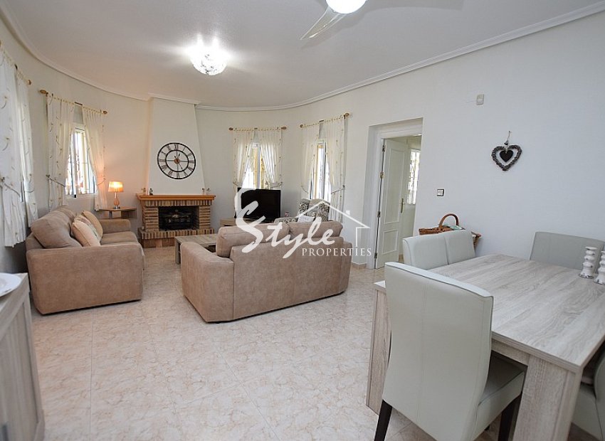 Resale - Villa - San Miguel De Salinas