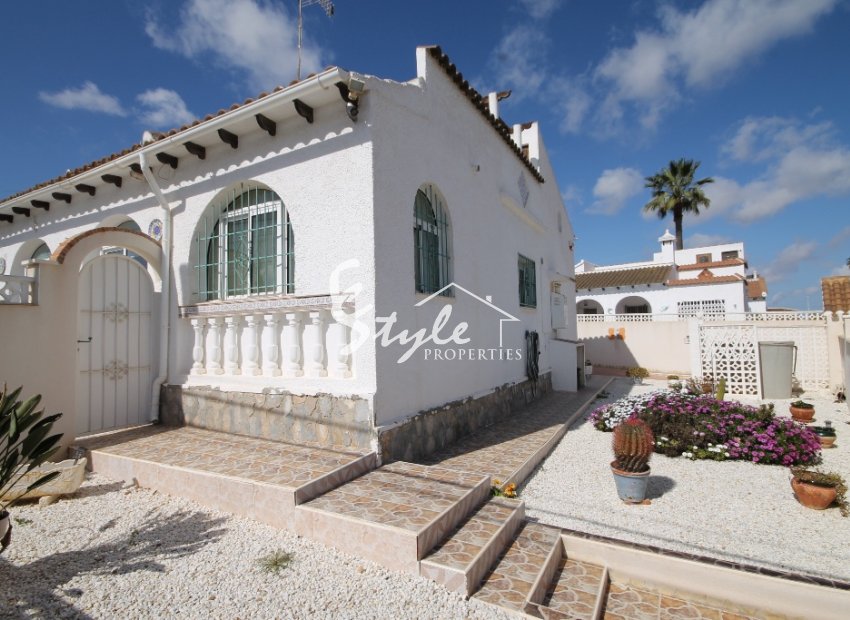 Resale - Villa - San Miguel De Salinas