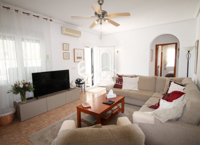 Resale - Villa - San Miguel De Salinas