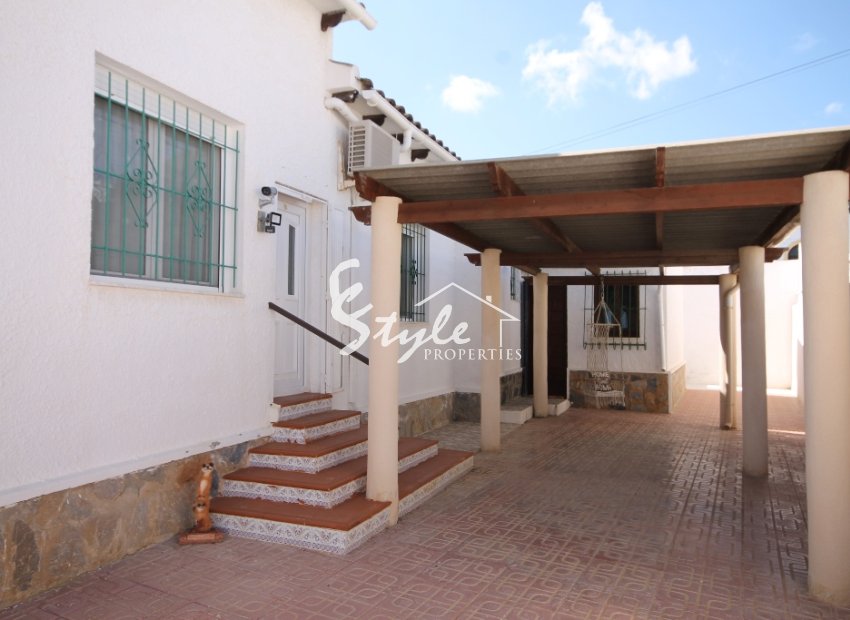 Resale - Villa - San Miguel De Salinas