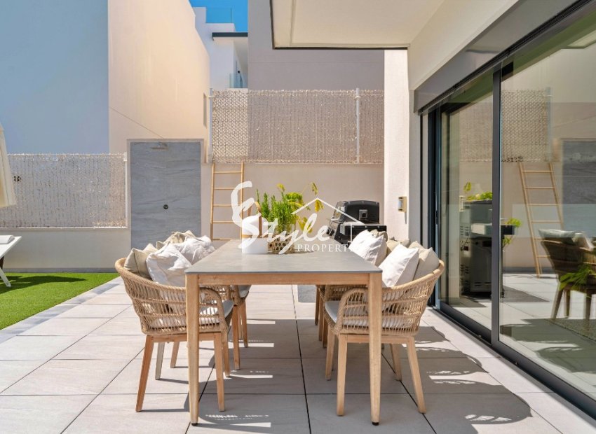 Resale - Villa - San Miguel De Salinas