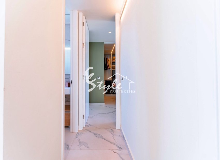 Resale - Villa - San Miguel De Salinas