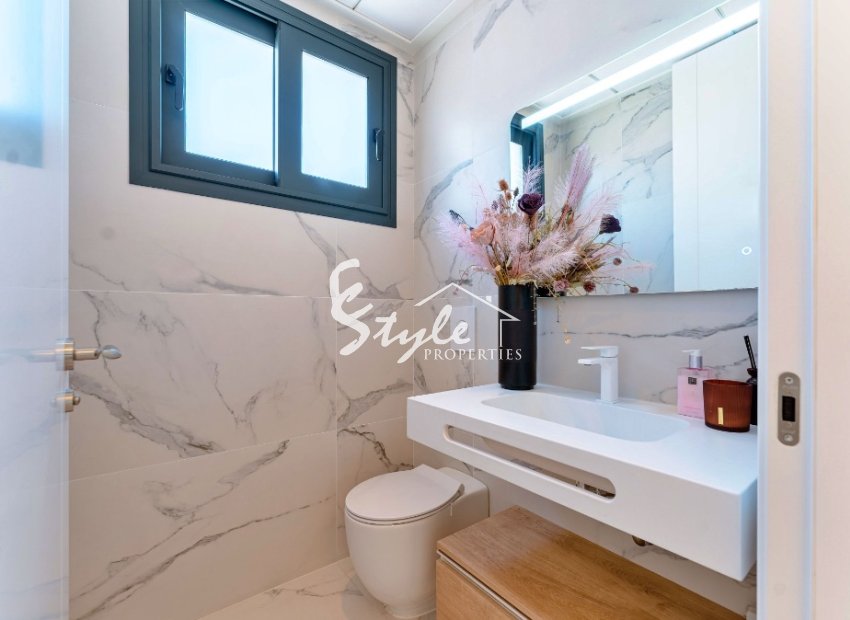 Resale - Villa - San Miguel De Salinas