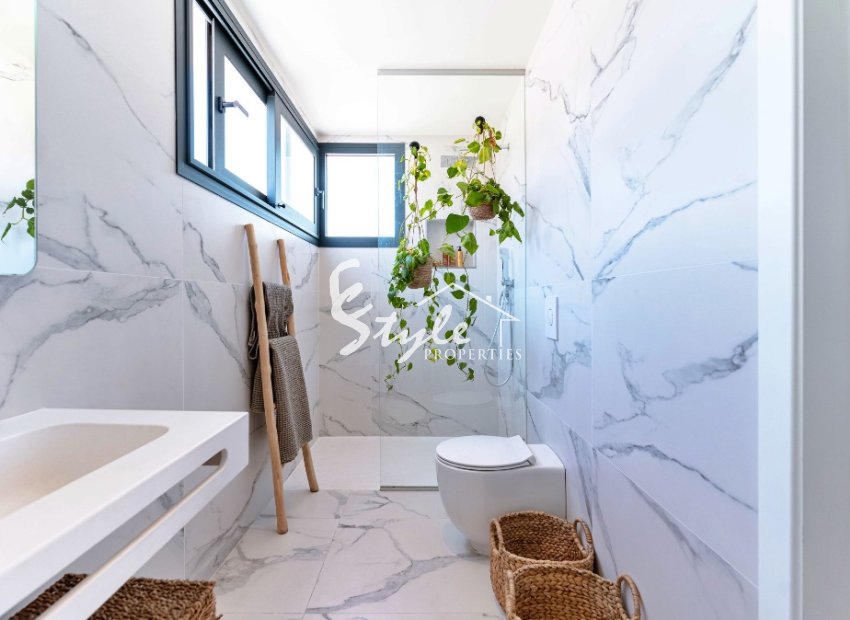 Resale - Villa - San Miguel De Salinas