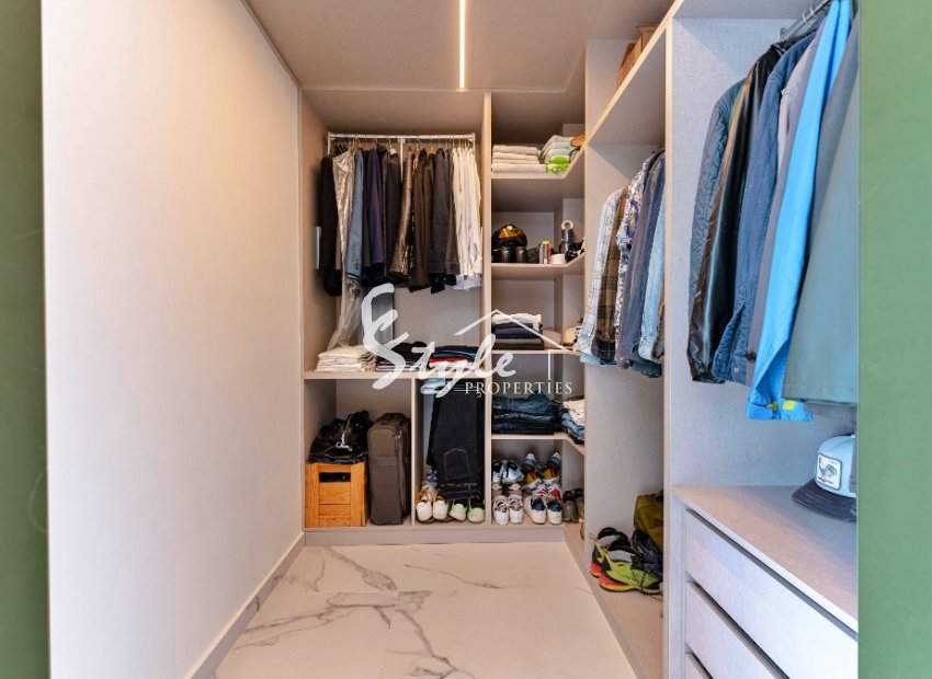 Resale - Villa - San Miguel De Salinas