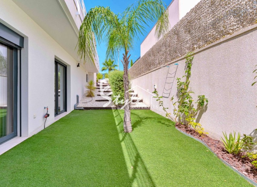 Resale - Villa - San Miguel De Salinas