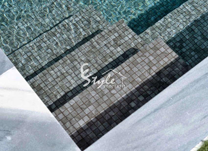 Resale - Villa - San Miguel De Salinas