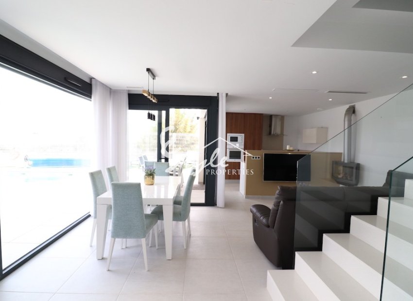 Resale - Villa - San Miguel De Salinas