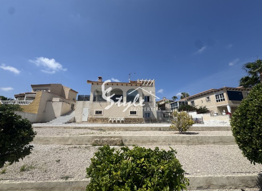 Resale - Villa - San Miguel De Salinas