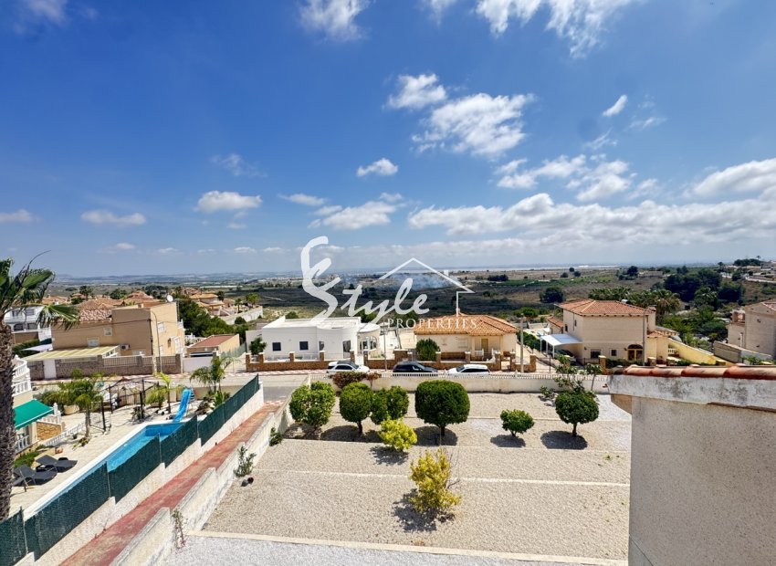 Resale - Villa - San Miguel De Salinas