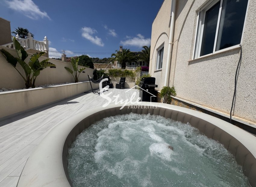 Resale - Villa - San Miguel De Salinas