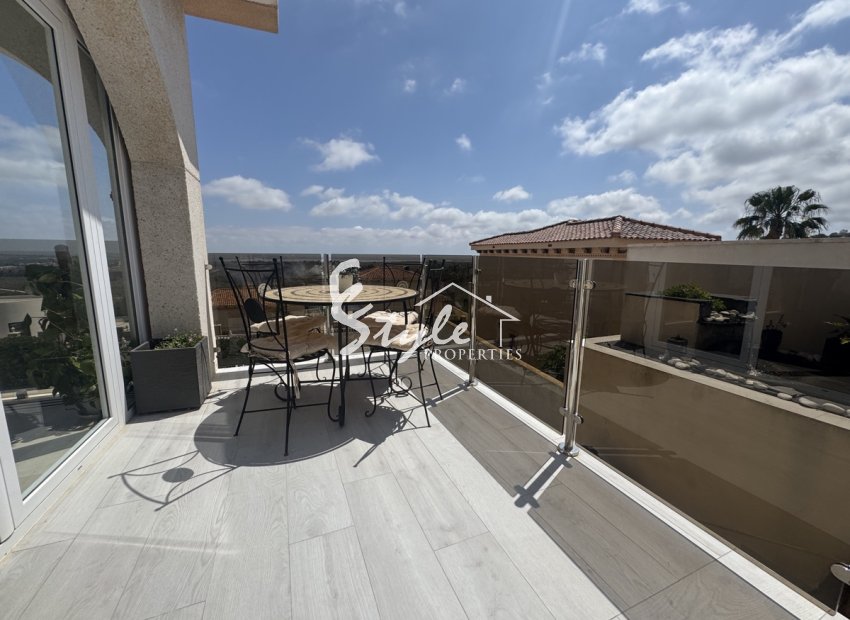 Resale - Villa - San Miguel De Salinas