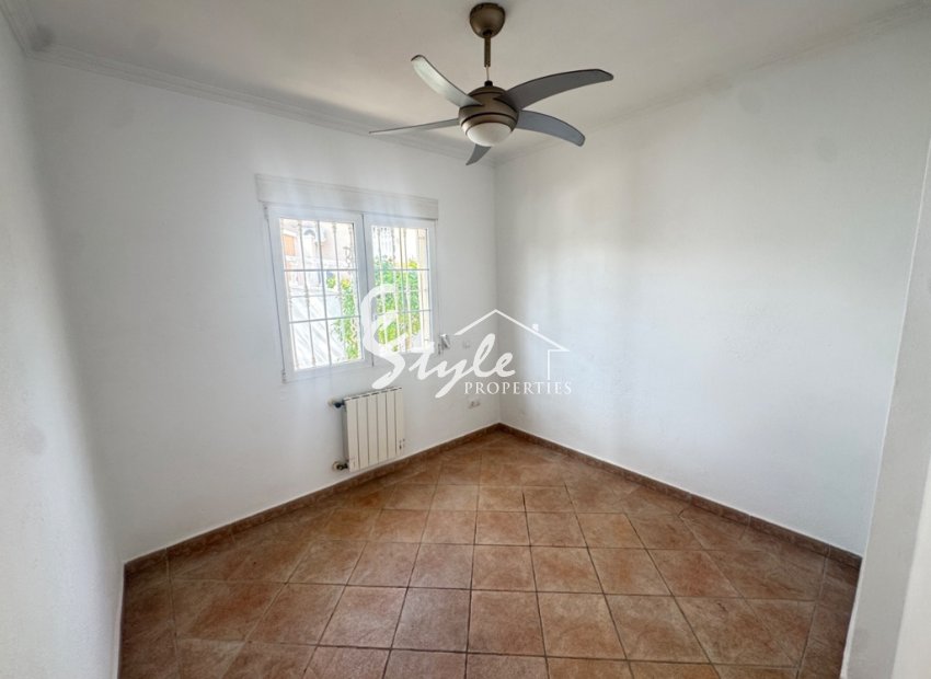 Resale - Villa - San Miguel - San Miguel De Salinas