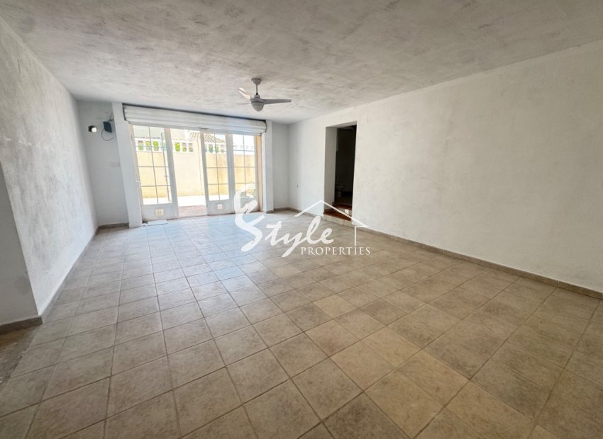 Resale - Villa - San Miguel - San Miguel De Salinas