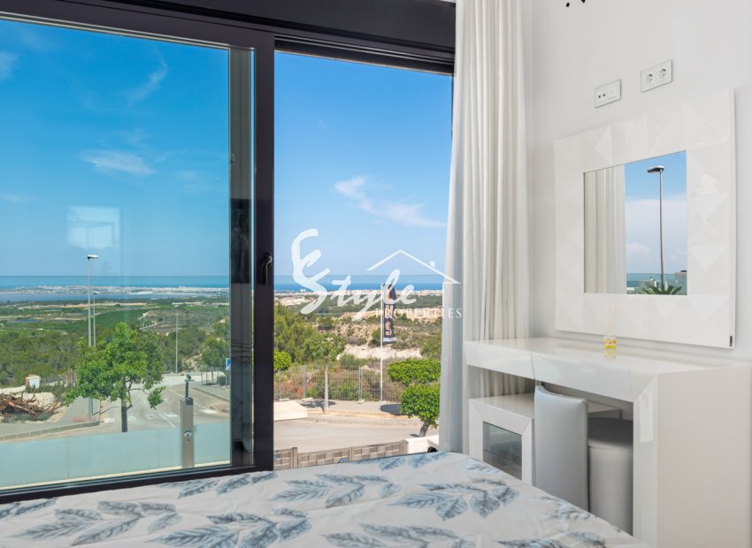 Resale - Villa - San Miguel - San Miguel De Salinas