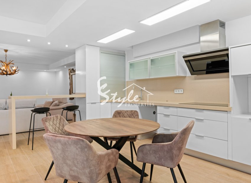 Resale - Villa - San Miguel - San Miguel De Salinas