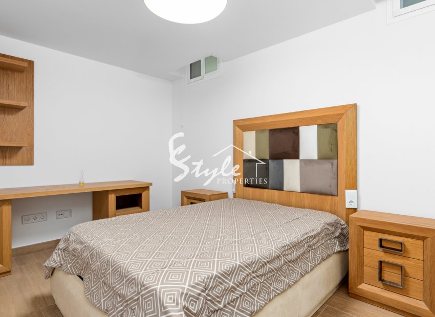 Resale - Villa - San Miguel - San Miguel De Salinas