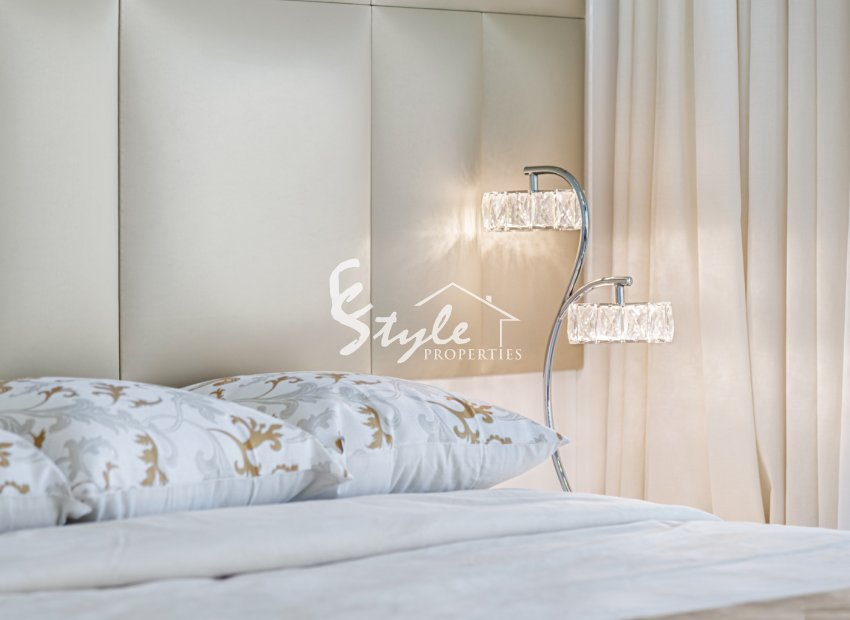 Resale - Villa - San Miguel - San Miguel De Salinas