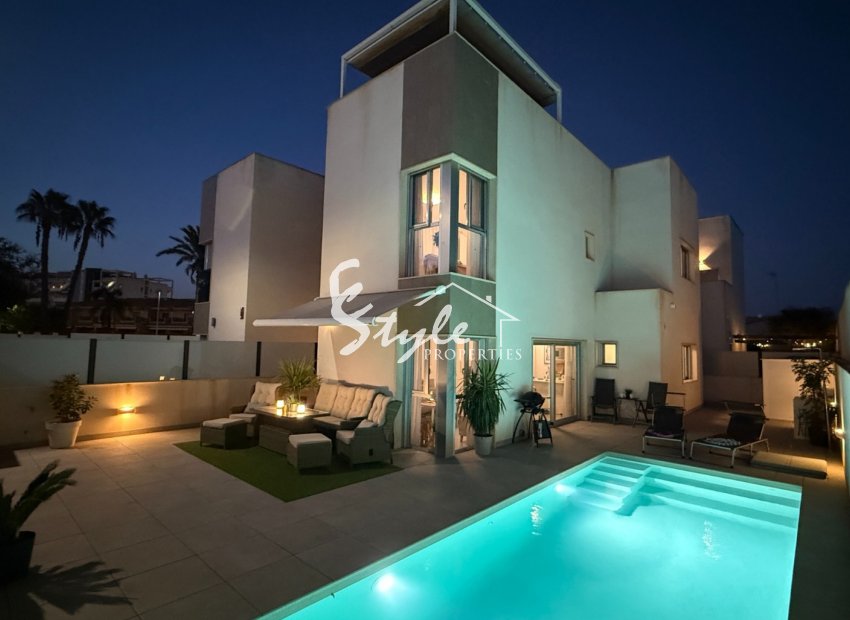 Resale - Villa - Santiago de Ribeira - Zona de la playa
