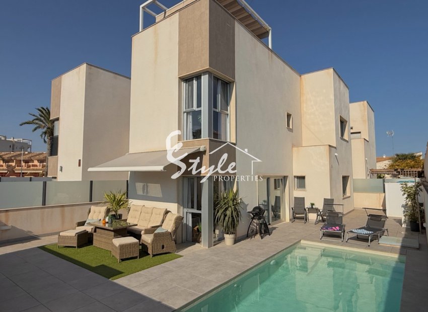 Resale - Villa - Santiago de Ribeira - Zona de la playa