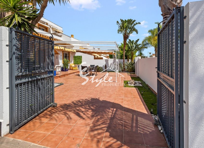 Resale - Villa - Torre de La Horadada - Pueblo Latino