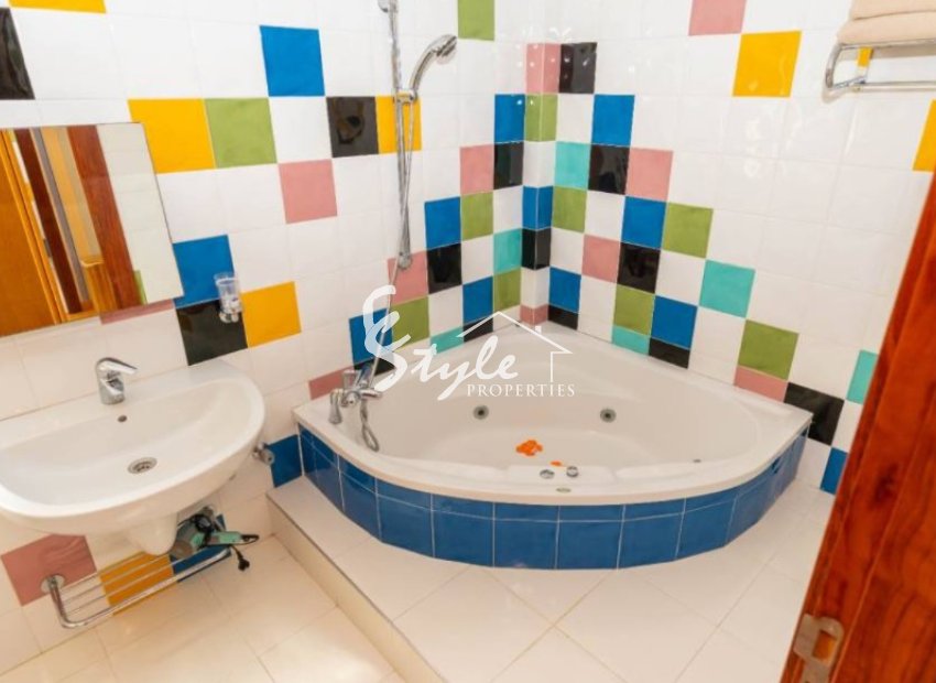 Resale - Villa - Torrevieja - Aguas Nuevas