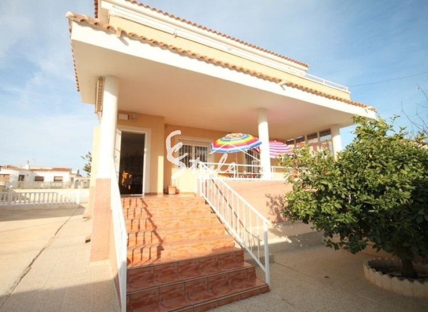 Resale - Villa - Torrevieja - Aguas Nuevas