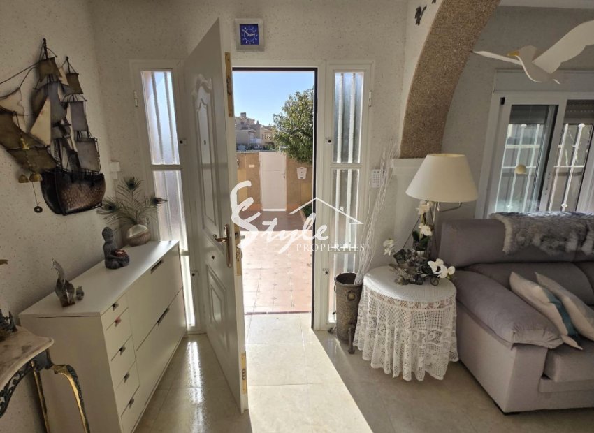 Resale - Villa - Torrevieja - Aguas Nuevas