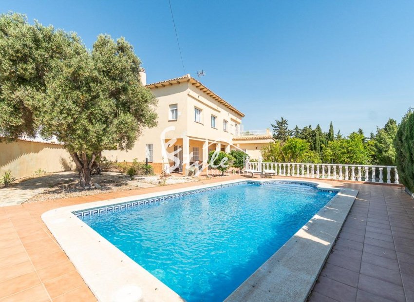 Resale - Villa - Torrevieja - Cala de cabo cervera