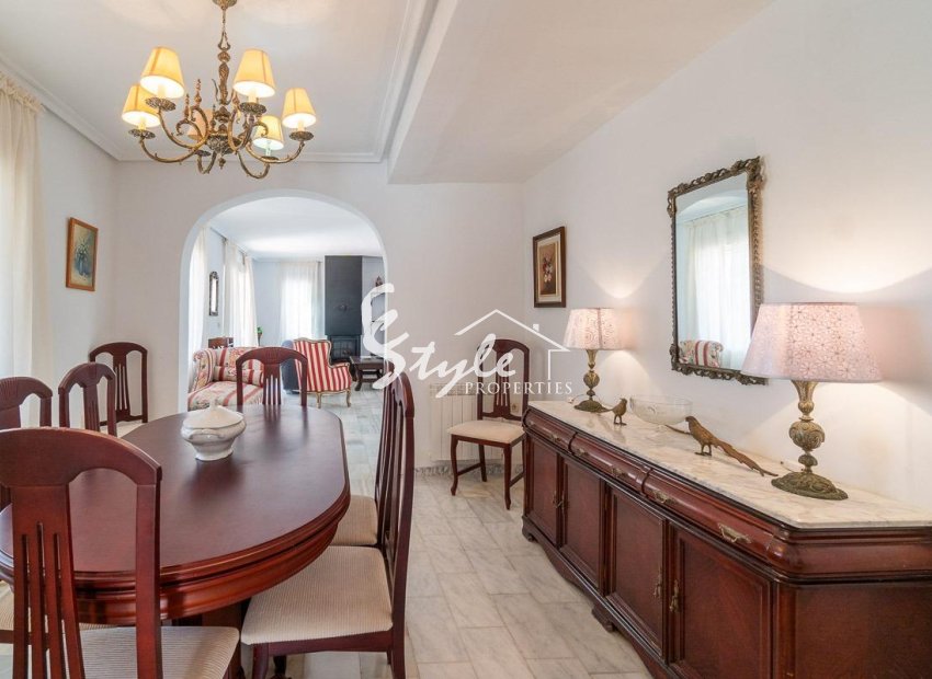 Resale - Villa - Torrevieja - Cala de cabo cervera