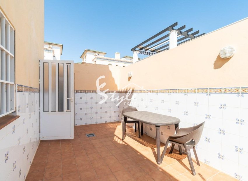 Resale - Villa - Torrevieja - Cala de cabo cervera