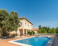 Resale - Villa - Torrevieja - Cala de cabo cervera