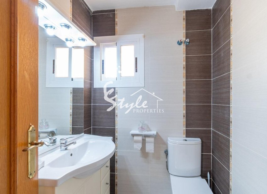 Resale - Villa - Torrevieja - Cala de cabo cervera