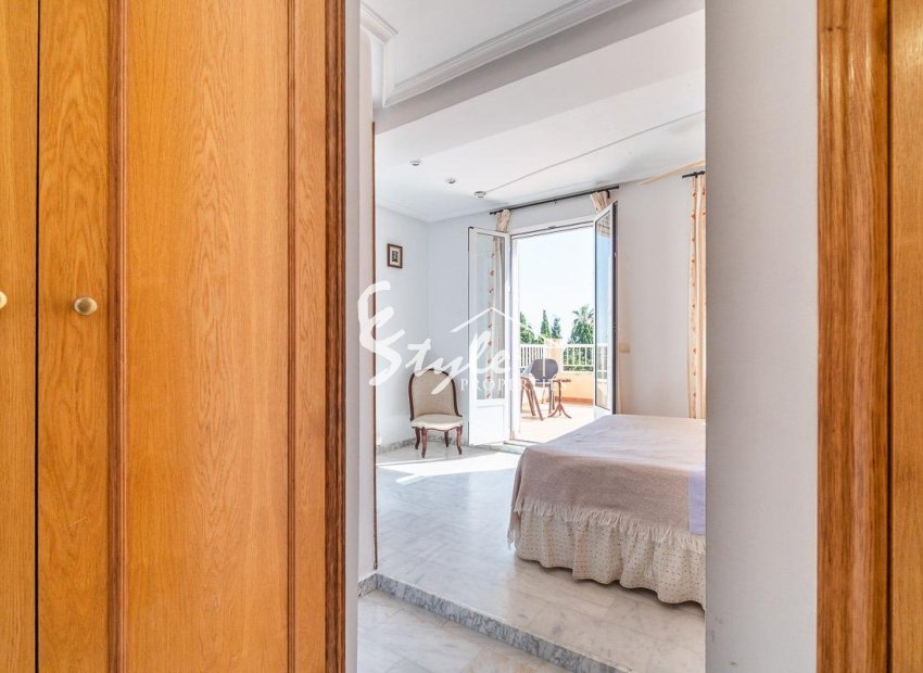 Resale - Villa - Torrevieja - Cala de cabo cervera