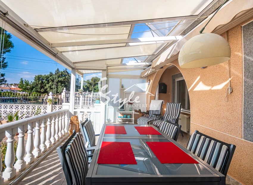 Resale - Villa - Torrevieja - Calas Blancas