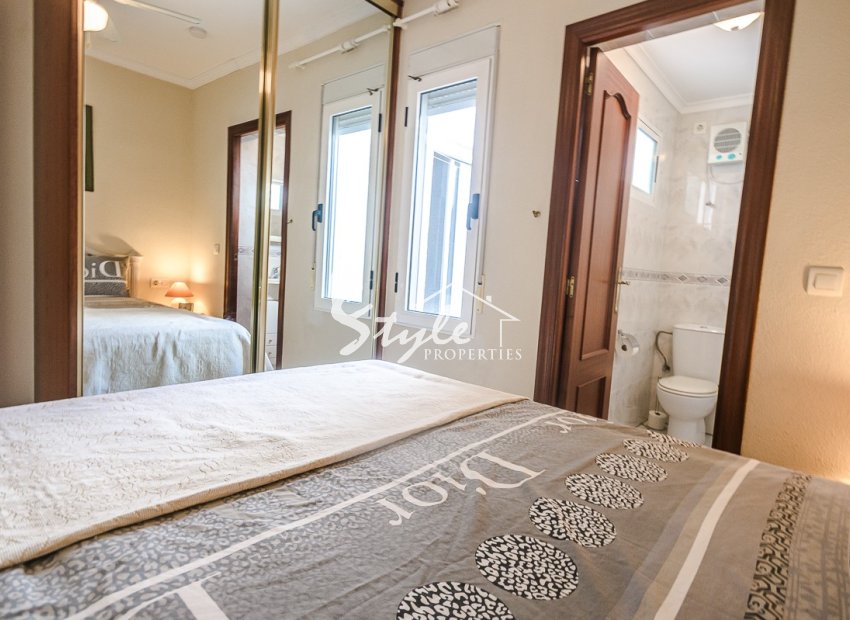 Resale - Villa - Torrevieja - Calas Blancas