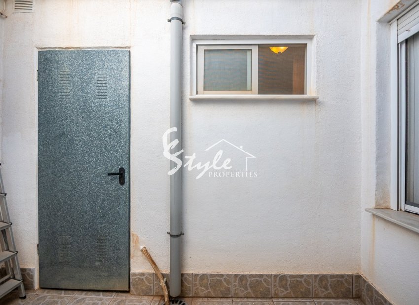 Resale - Villa - Torrevieja - Calas Blancas