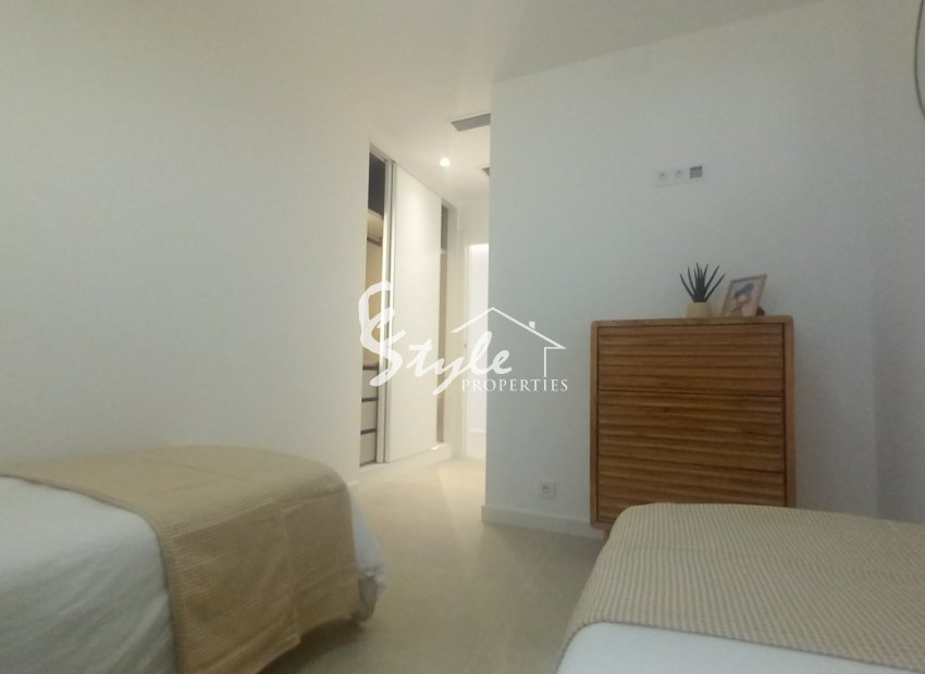 Resale - Villa - Torrevieja - El Chaparal