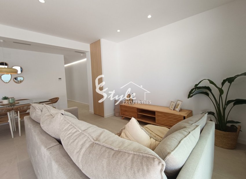 Resale - Villa - Torrevieja - El Chaparal