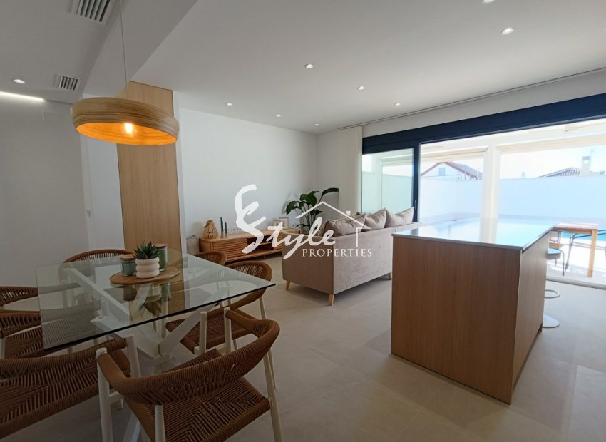 Resale - Villa - Torrevieja - El Chaparal