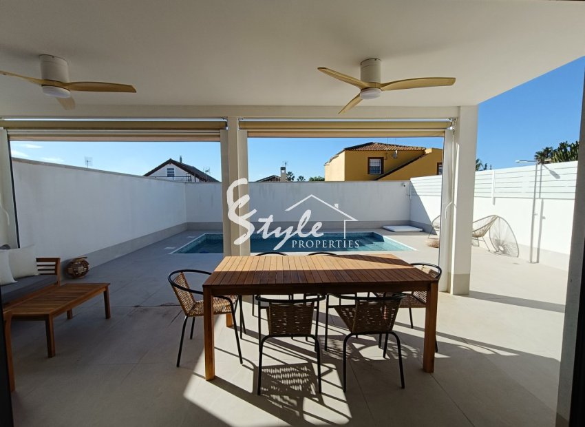 Resale - Villa - Torrevieja - El Chaparal
