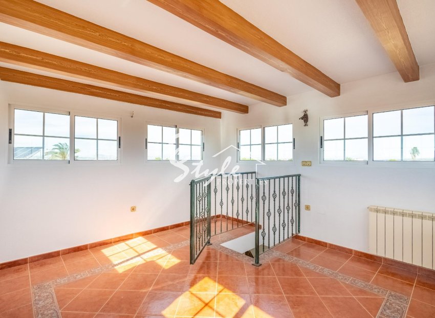 Resale - Villa - Torrevieja - El Chaparal