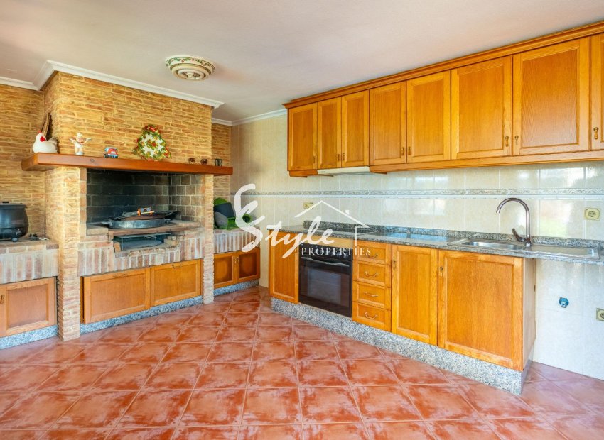 Resale - Villa - Torrevieja - El Chaparal