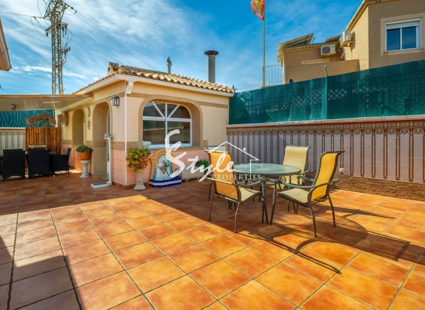 Resale - Villa - Torrevieja - El Chaparal