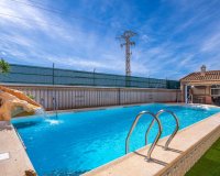 Resale - Villa - Torrevieja - El Chaparal