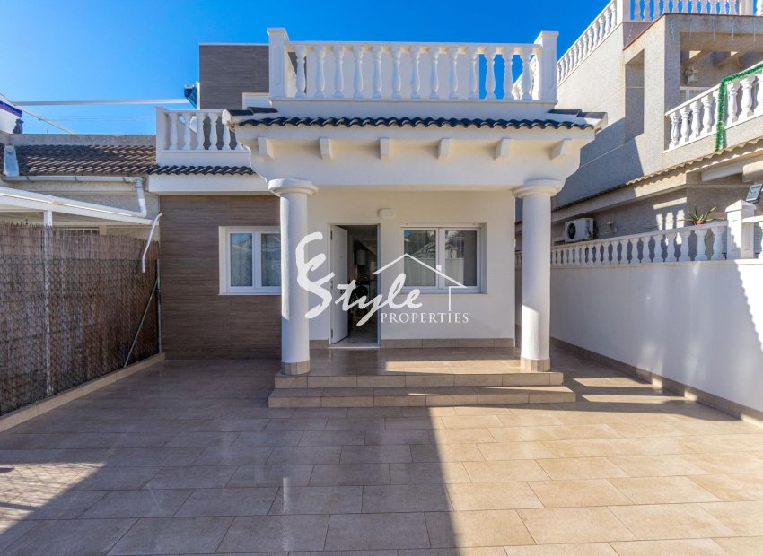 Resale - Villa - Torrevieja - El Chaparal