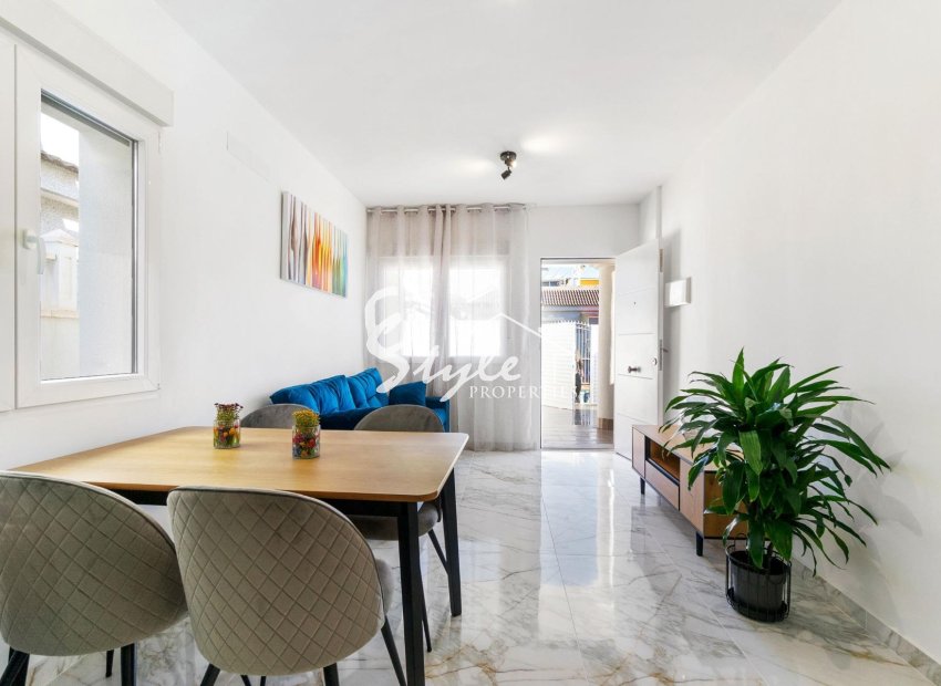 Resale - Villa - Torrevieja - El Chaparal